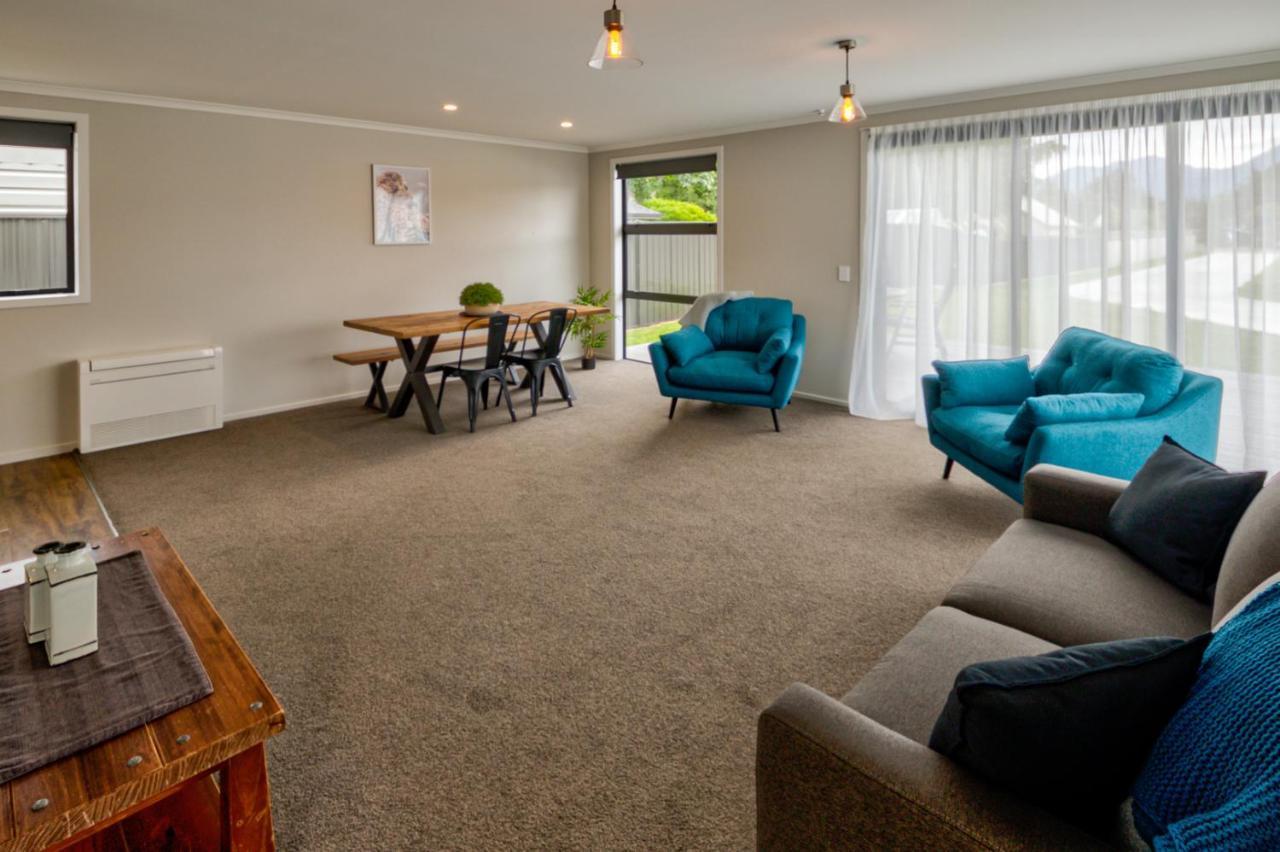 Annies On Milford Motel Te Anau Exterior photo